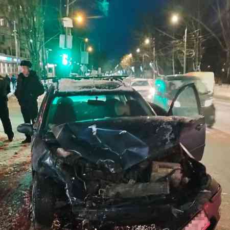 Продать битое авто Форд Фокус 2005, МКПП, 1.6 выкупили за 1000000