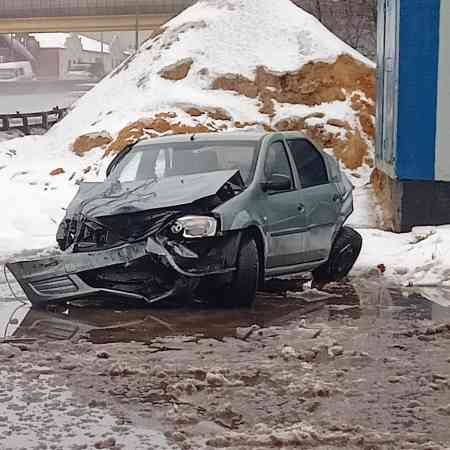 Выкуп неисправных автомобилей в Москве: быстро, дорого, с любого адреса Рено Логан, 2012, МКПП выкупили за 185000